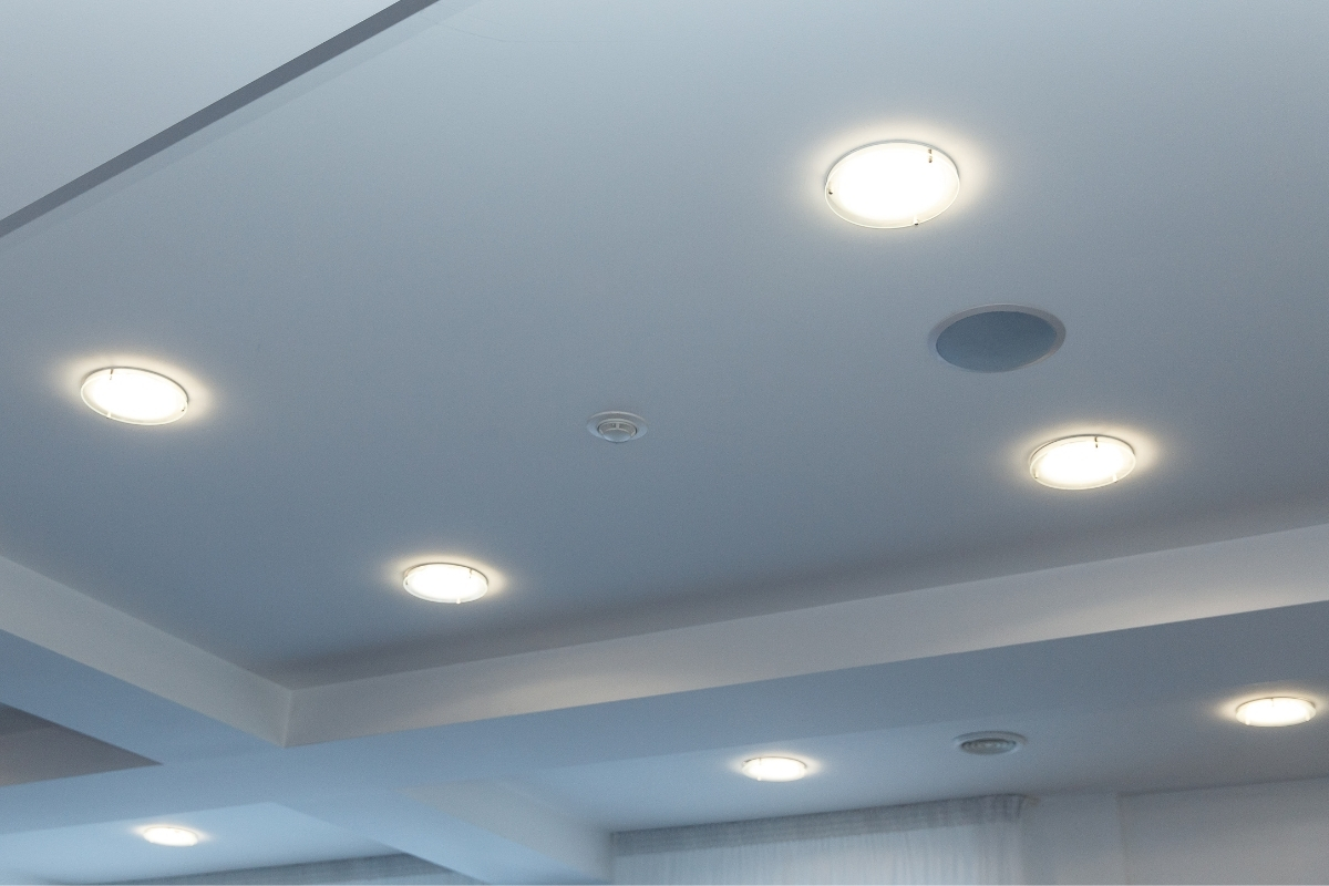 Plaster ceiling deals downlight